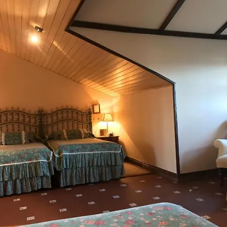 Palacio De Cutre 호텔 3*