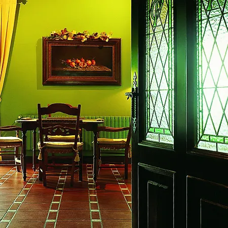 Palacio De Cutre 호텔 3*