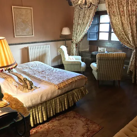 فندق Palacio De Cutre 3*