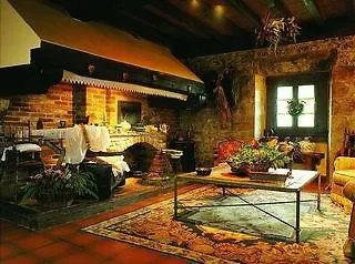 فندق Palacio De Cutre 3*