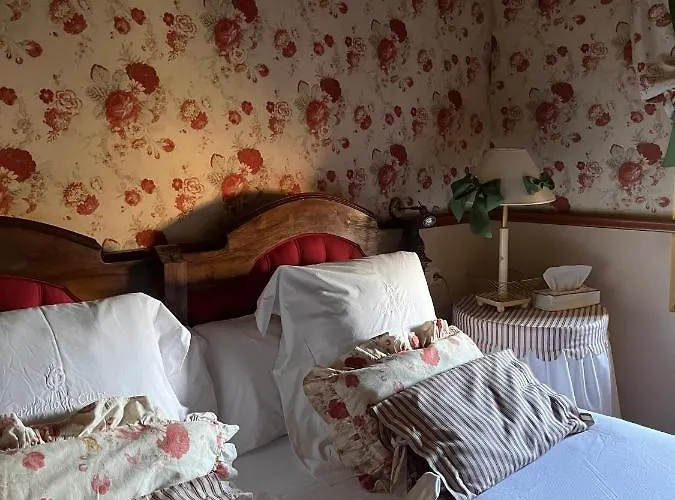 Hotel Palacio De Cutre 3*