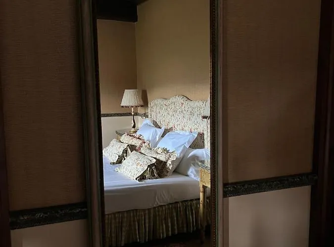 Palacio De Cutre Hotel La Goleta (Asturias)