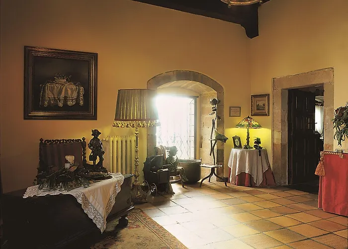 Palacio De Cutre Hotel La Goleta (Asturias)