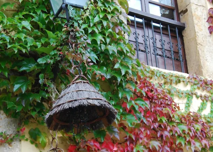 Palacio De Cutre Hotel La Goleta (Asturias)