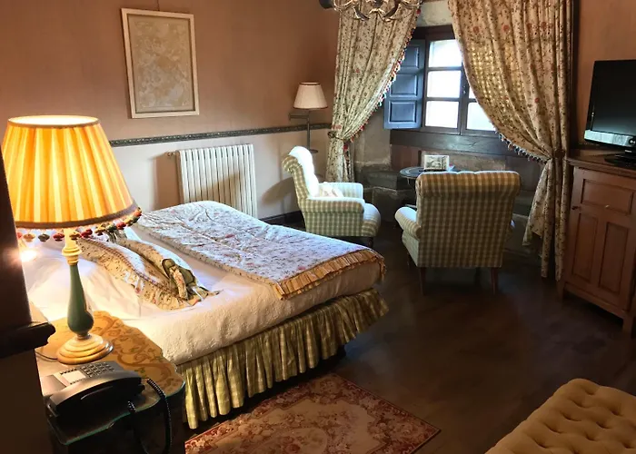 Hotel Palacio De Cutre 3*