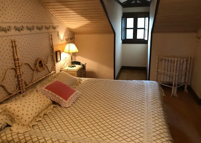 Hotel Palacio De Cutre 3*